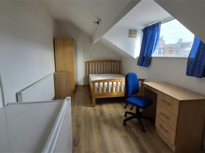 Picture 4